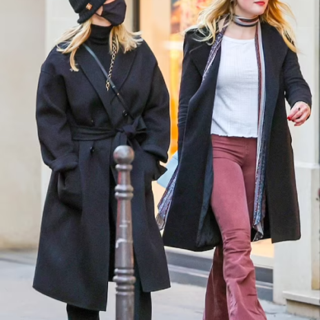Reese Witherspoon black coat